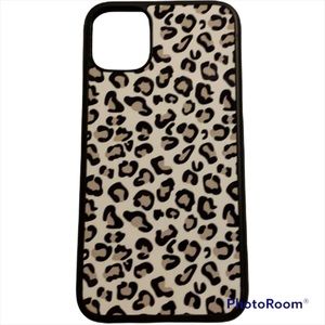 I Phone 11 Case. Leopard print. Black, White, Gray.